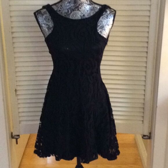 Moxie Malibu lace LBD side zip backless made USA S - Picture 1 of 8